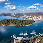 Hilde Blue-4 By Interhome Apartament